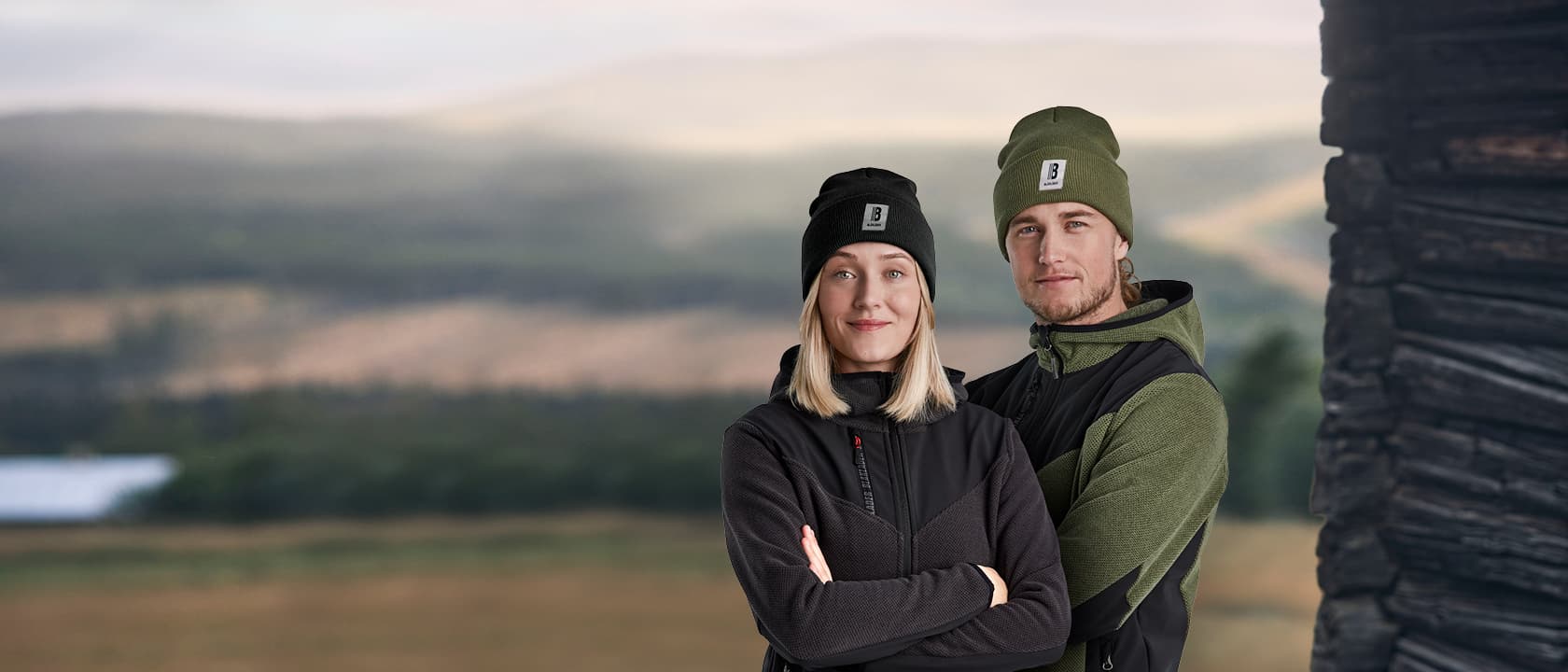 AW22_Banner_1680x720_Beanie